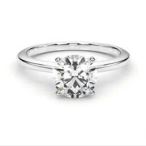 Stunning Silver Women's Ring